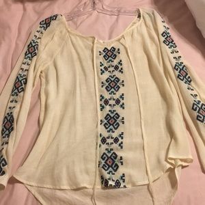 Super cute thin print top!!